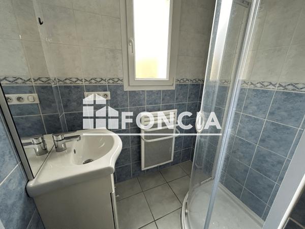 Location Appartement 3 pièces 53 m² - 26 CITE DU PETIT NICE Rodez 12000