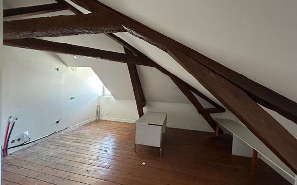 Immeuble à vendre    6 pièces •  Périgueux