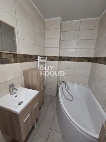 Appartement T3 rénové avec vue et balcon