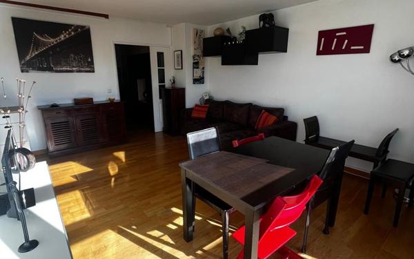 Appartement à vendre    4 pièces • 86,80 m2 Joinville-le-Pont