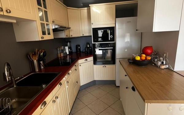 Appartement à vendre    4 pièces • 86,80 m2 Joinville-le-Pont