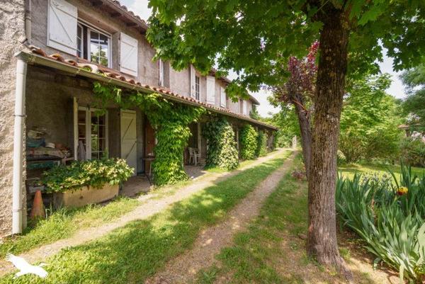 Maison à vendre 421 200 € Saint-Lys 10 p 327 m² DPE B