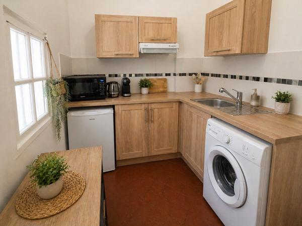Appartement
         1 pièce
        - 25 m² 140 000 € *