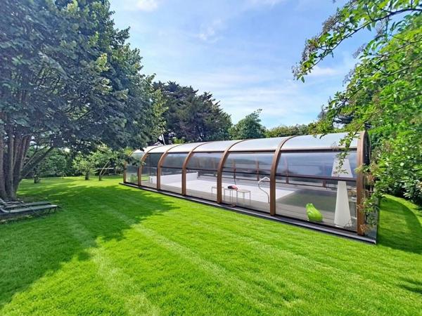 EXCLUSIVITÉ QUÉVEN : Aux portes de Lorient, magnifique propriété de caractère avec piscine