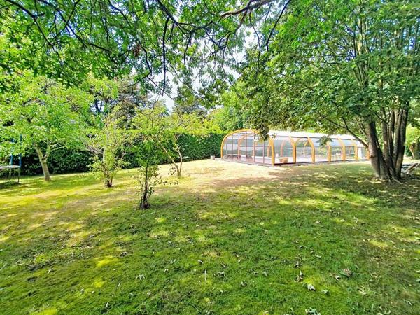 EXCLUSIVITÉ QUÉVEN : Aux portes de Lorient, magnifique propriété de caractère avec piscine