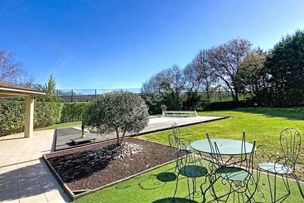 Maison d'exception à vendre avec piscine et grand terrain à Montauban