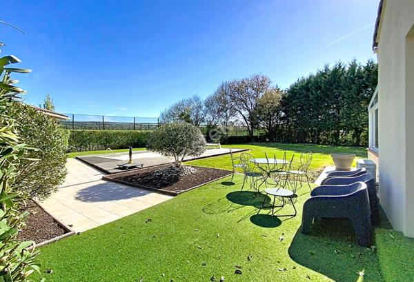 Maison d'exception à vendre avec piscine et grand terrain à Montauban