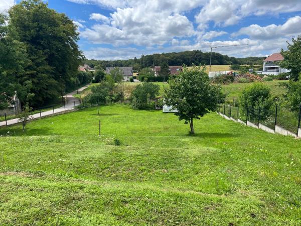 Maison confortable de 148 m2, 4 chambres, terrain de 2200 m2.