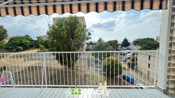 Appartement
         4 pièces
        - 76 m² Exclusivité 240 000 € *