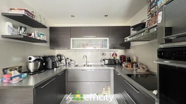 Appartement
         4 pièces
        - 76 m² Exclusivité 240 000 € *