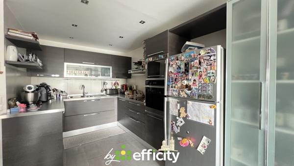 Appartement
         4 pièces
        - 76 m² Exclusivité 240 000 € *