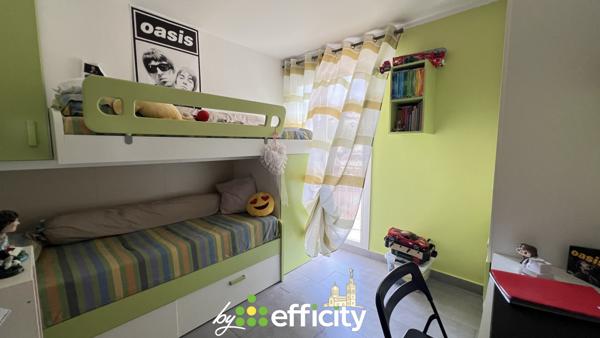 Appartement
         4 pièces
        - 76 m² Exclusivité 240 000 € *