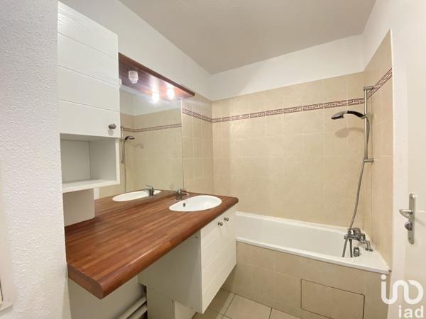 Appartement 2 pièces de 43 m² à Melun (77000)