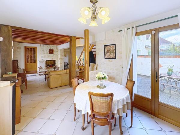 jolie longère idéalement située