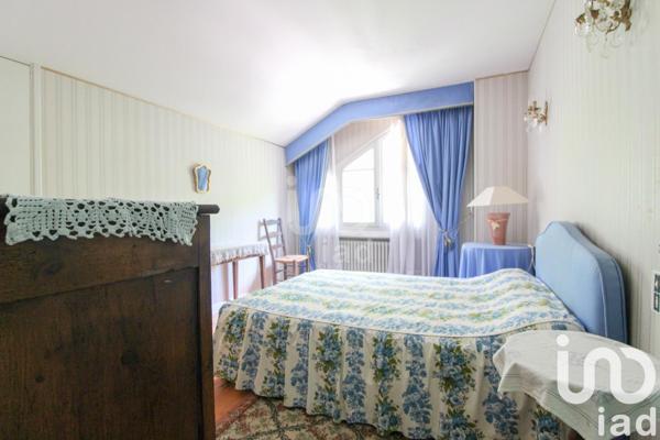 Maison 13 pièces de 285 m² à Saint-Affrique (12400)