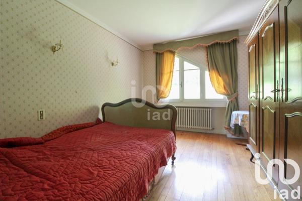 Maison 13 pièces de 285 m² à Saint-Affrique (12400)