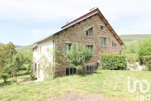 Maison 13 pièces de 285 m² à Saint-Affrique (12400)