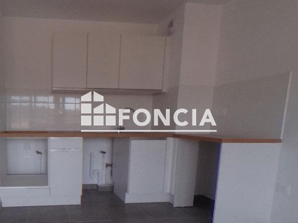 Location Appartement 3 pièces 61.5 m² - BOULEVARD PIERRE CHAVAROCHE Le Luc En Provence 83340