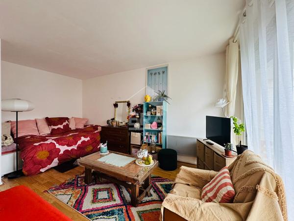 À découvrir sans tarder ! Charmant studio à Royan, à 800 m de la plage et du centre-ville.