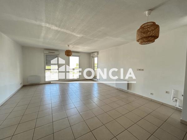 Location Appartement 3 pièces 55.53 m² - 3 BIS RUE DE L'ABBE VINSON Port Saint Louis Du Rhone 13230