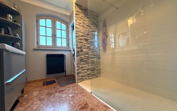 Maison à vendre    4 pièces •  Saintes