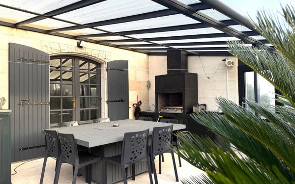 Maison à vendre    4 pièces •  Saintes