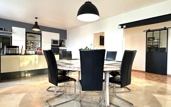 Maison à vendre    4 pièces •  Saintes