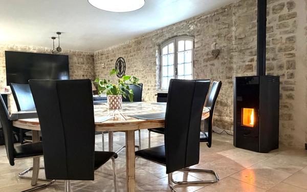 Maison à vendre    4 pièces •  Saintes