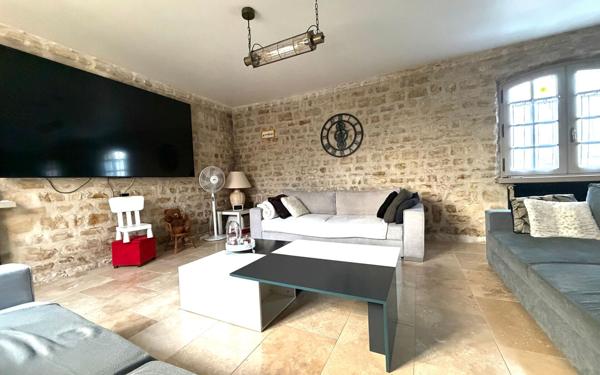 Maison à vendre    4 pièces •  Saintes