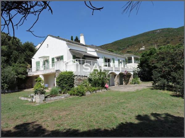 Villa de caractère sur secteur prisé.