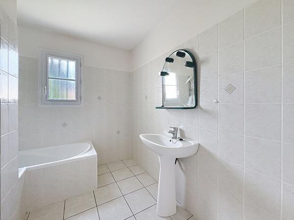 Charmante maison 5 pièces à vendre à Challans - Lumineuse et spacieuse !