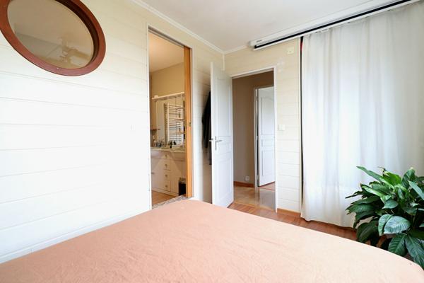 Appartement Rezé à vendre 3 chambres, grande pièce de vie dernier étage