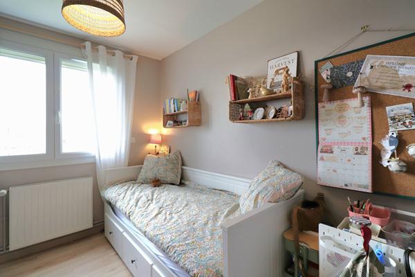 Appartement Rezé à vendre 3 chambres, grande pièce de vie dernier étage