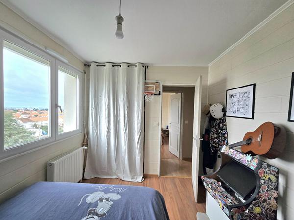 Appartement Rezé à vendre 3 chambres, grande pièce de vie dernier étage