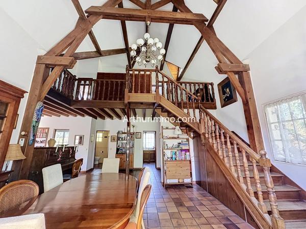 Vente                                                      Maison
                        
                     6 pièces                      171 m2                     à Vigneux-sur-Seine