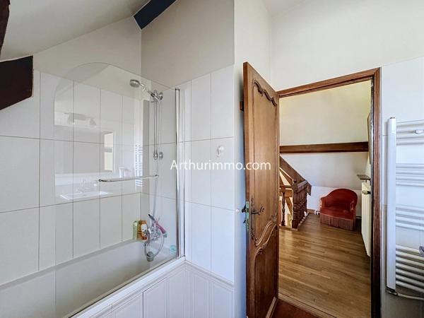 Vente                                                      Maison
                        
                     6 pièces                      171 m2                     à Vigneux-sur-Seine
