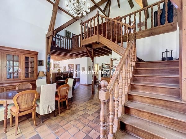 Vente                                                      Maison
                        
                     6 pièces                      171 m2                     à Vigneux-sur-Seine