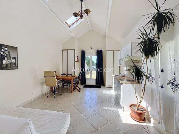 Vente                                                      Maison
                        
                     6 pièces                      171 m2                     à Vigneux-sur-Seine