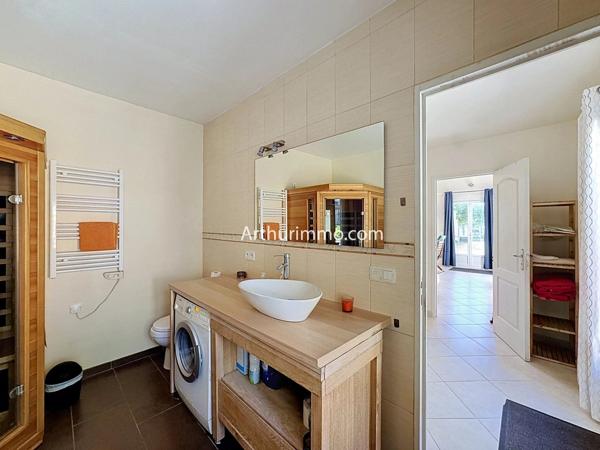 Vente                                                      Maison
                        
                     6 pièces                      171 m2                     à Vigneux-sur-Seine