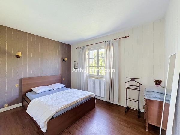 Vente                                                      Maison
                        
                     6 pièces                      171 m2                     à Vigneux-sur-Seine