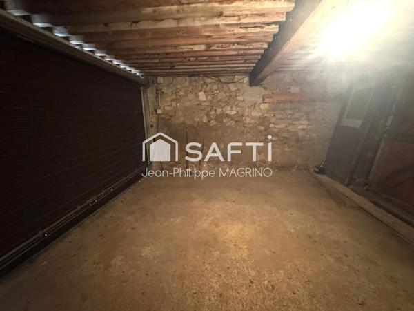 Charmante maison de caractère avec grande remise – année 1948