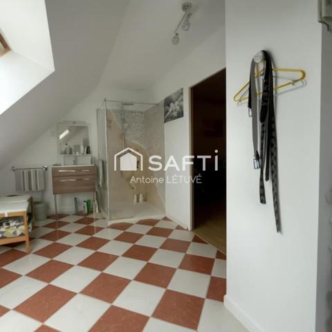 Pavillon 4 Chambres,  2 bureaux, sous sol complet