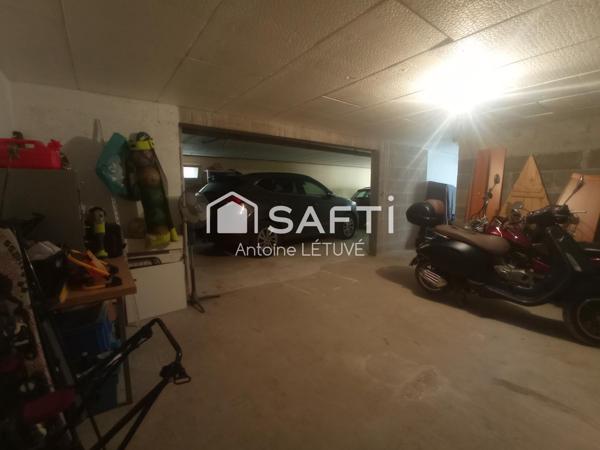 Pavillon 4 Chambres,  2 bureaux, sous sol complet