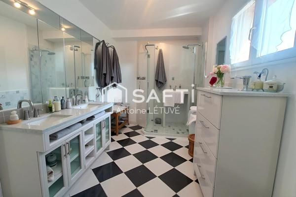 Pavillon 4 Chambres,  2 bureaux, sous sol complet