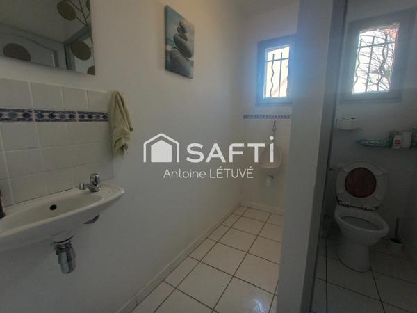 Pavillon 4 Chambres,  2 bureaux, sous sol complet