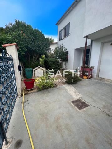 Maison traditionnelle 150m2, 5 pièces avec jardin et piscine.