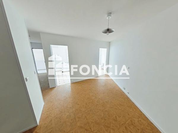 Location Studio 40 m² - 94-96 AVENUE JEAN JAURES Arnouville 95400