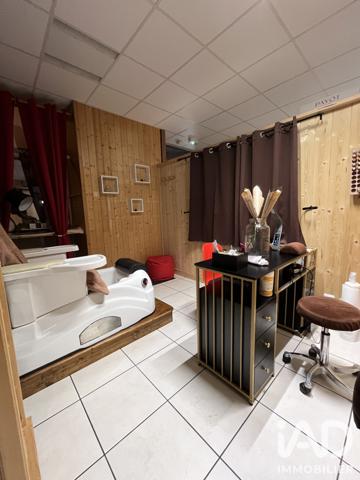 Esthétique, Coiffure​ à vendre 147 m² Mont-Dore