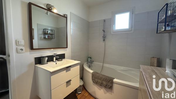 House for sale 5 rooms 110 m² Andernos-les-Bains