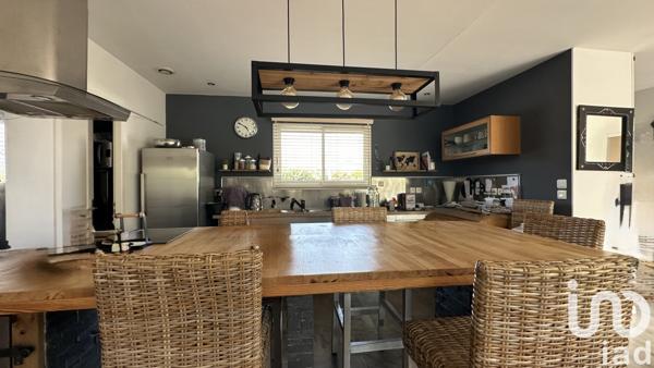 House for sale 5 rooms 110 m² Andernos-les-Bains